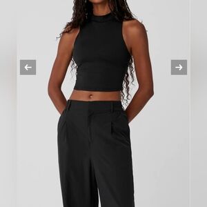 EUC ALO Alosoft Top That Bra Tank Size Small